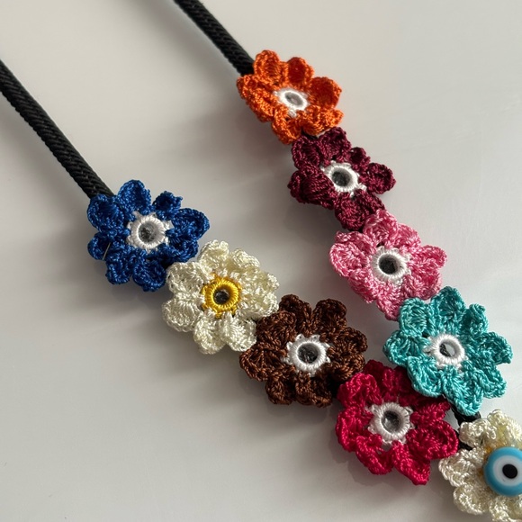 Colorful Floral Beaded Necklace - Picture 2 of 5